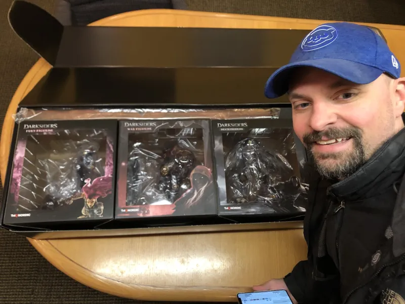Unboxing The Darksiders III Apocalypse Edition