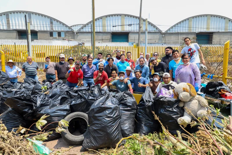 17,000 Pokémon Go Players Collect 145 Tons Of Trash For Earth Day