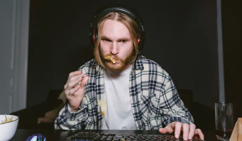 Game Infarcer: Guy Who Called Devs Lazy Spends Day Watching Boss-Tips Videos