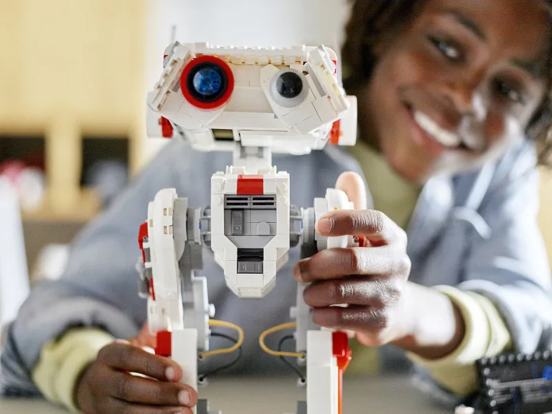 Star Wars Jedi: Fallen Order's BD-1 Is Getting A Huge Lego Set