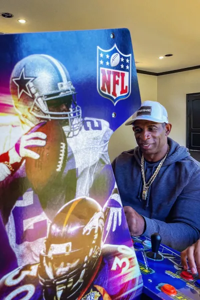 Arcade1Up's NFL Blitz Legends Cabinet Is A Hard-Hitting Stroll Down Memory Lane