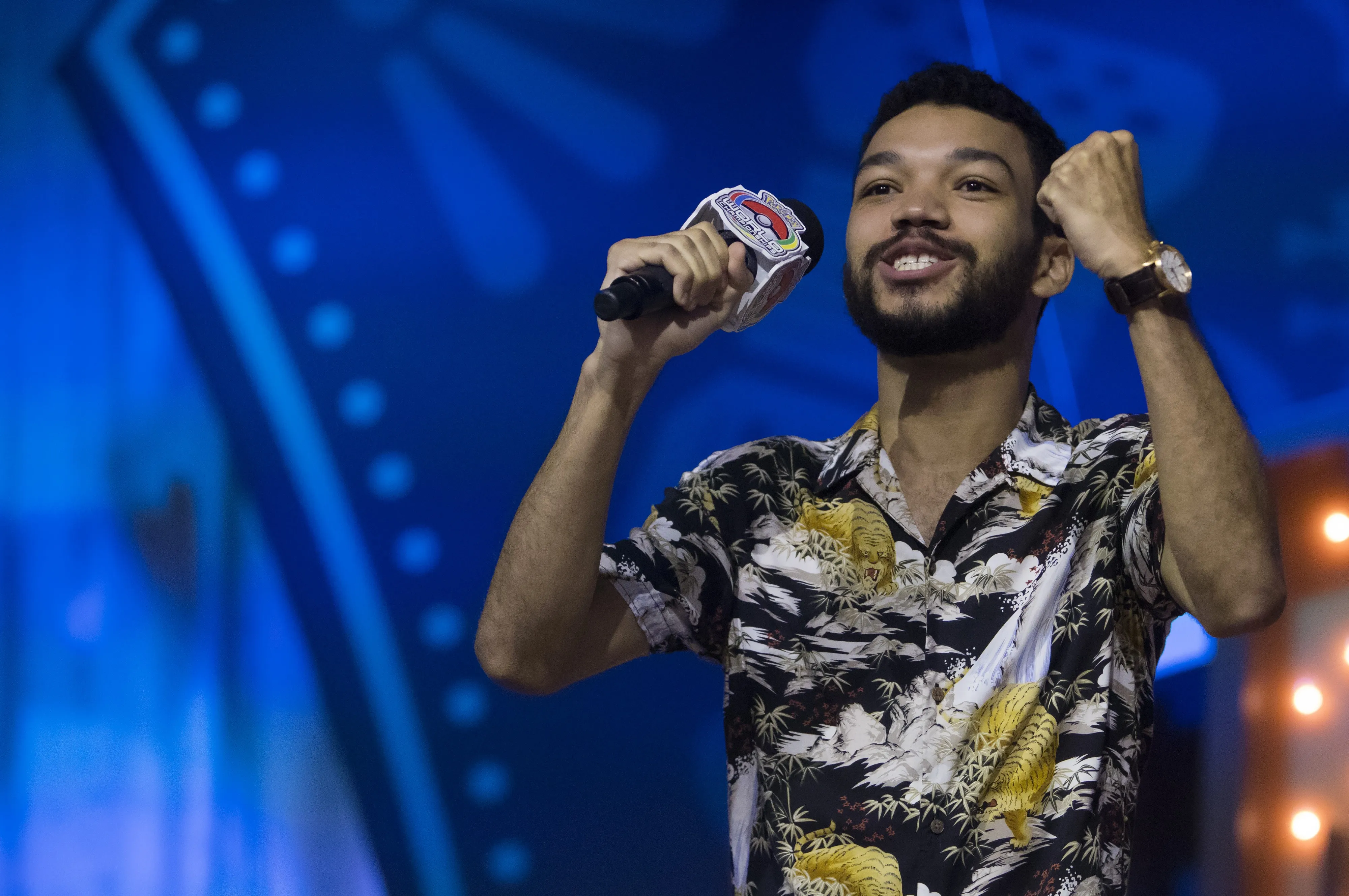 Detective Pikachu Cast And Director Reveal The Movie's Logo At The 2018 Pokémon World Championships