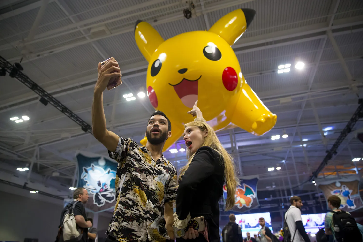 Detective Pikachu Cast And Director Reveal The Movie's Logo At The 2018 Pokémon World Championships