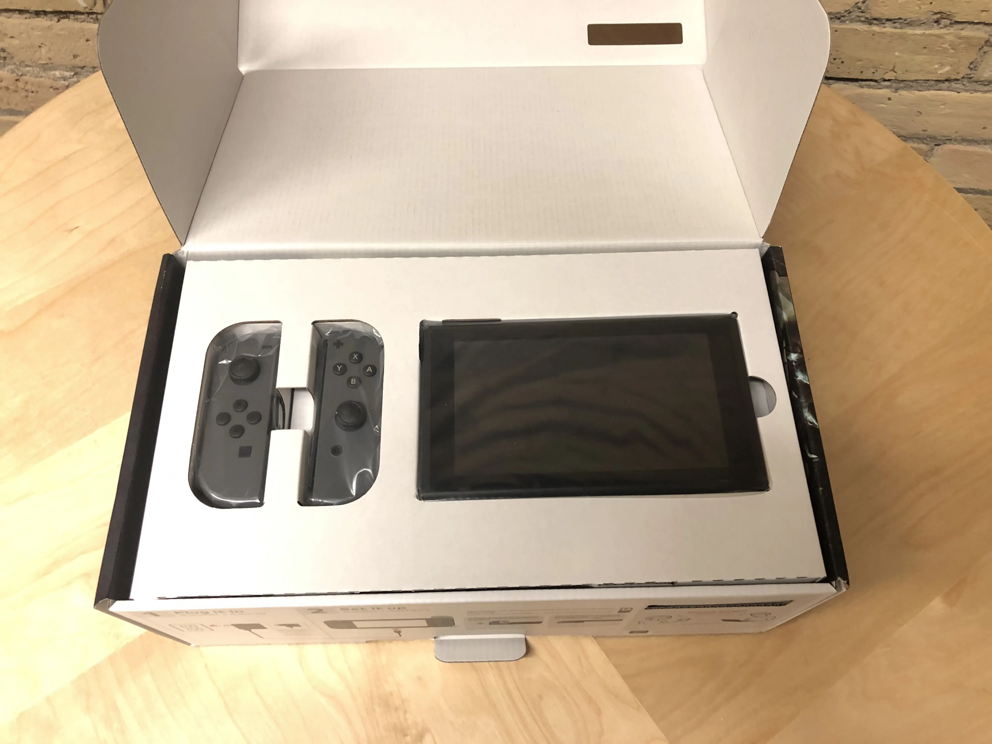 Unboxing The Nintendo Switch Diablo III Bundle