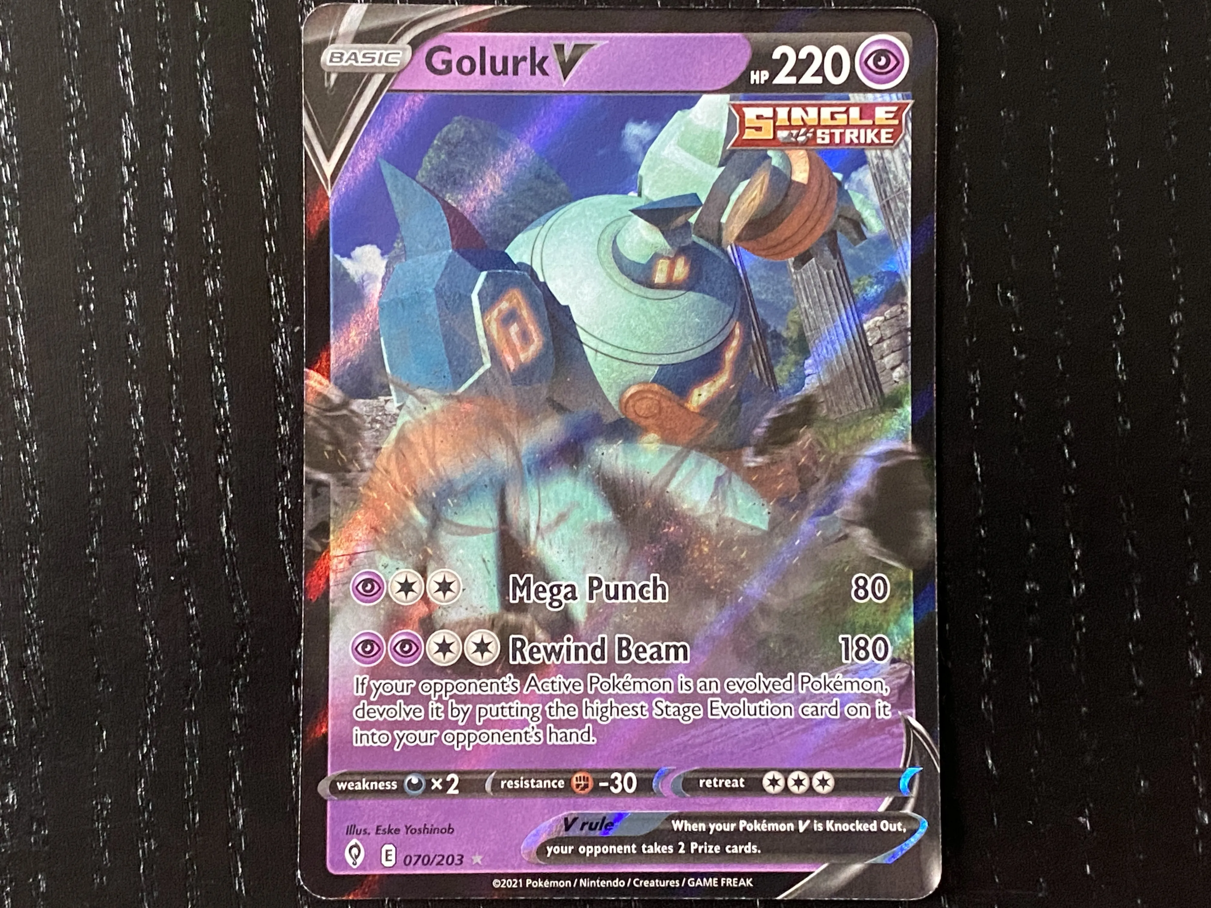 Pokémon Sword & Shield – Evolving Skies: The Coolest Cards We Pulled From Boosters Packs