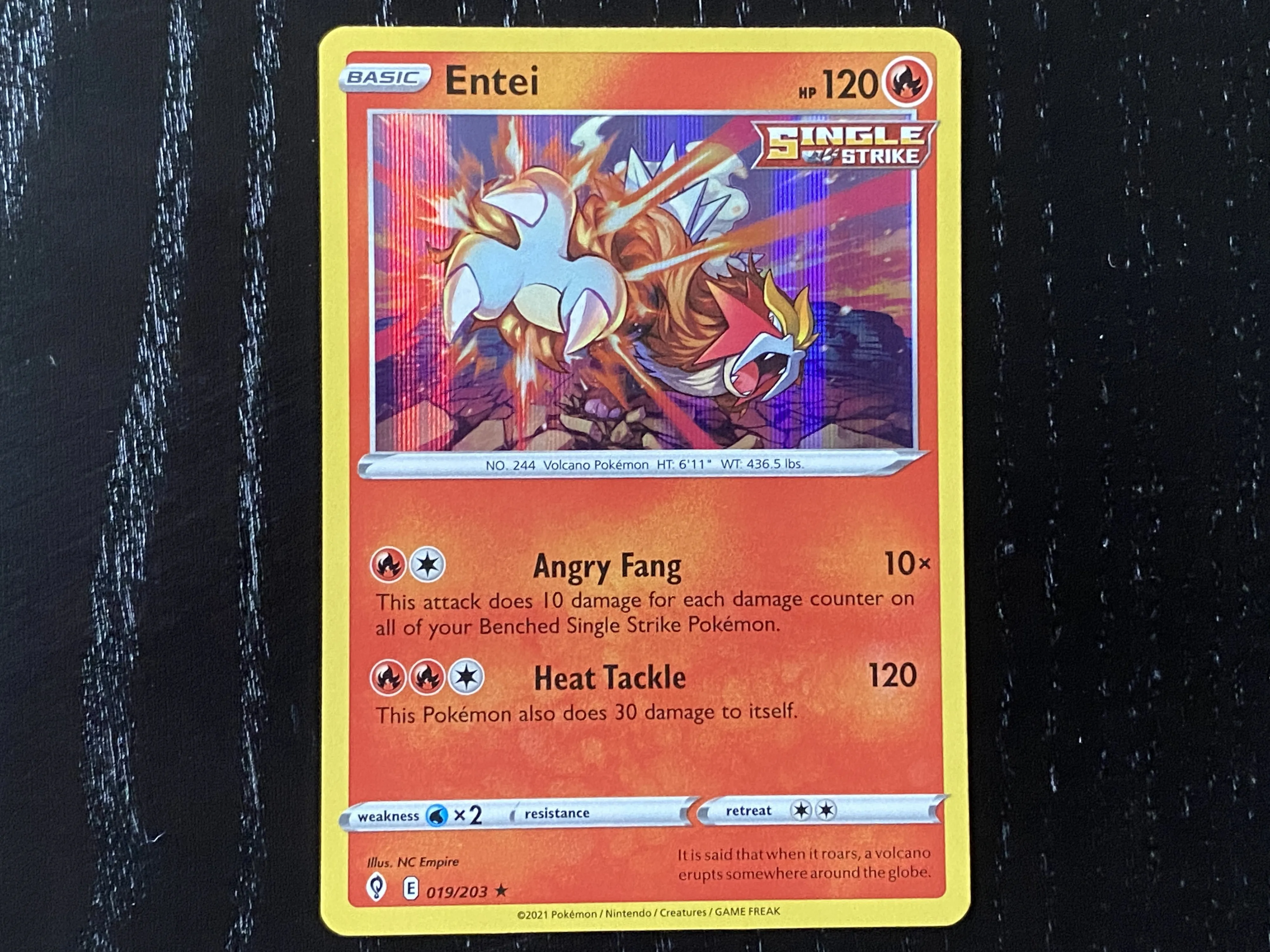 Pokémon Sword & Shield – Evolving Skies: The Coolest Cards We Pulled From Boosters Packs