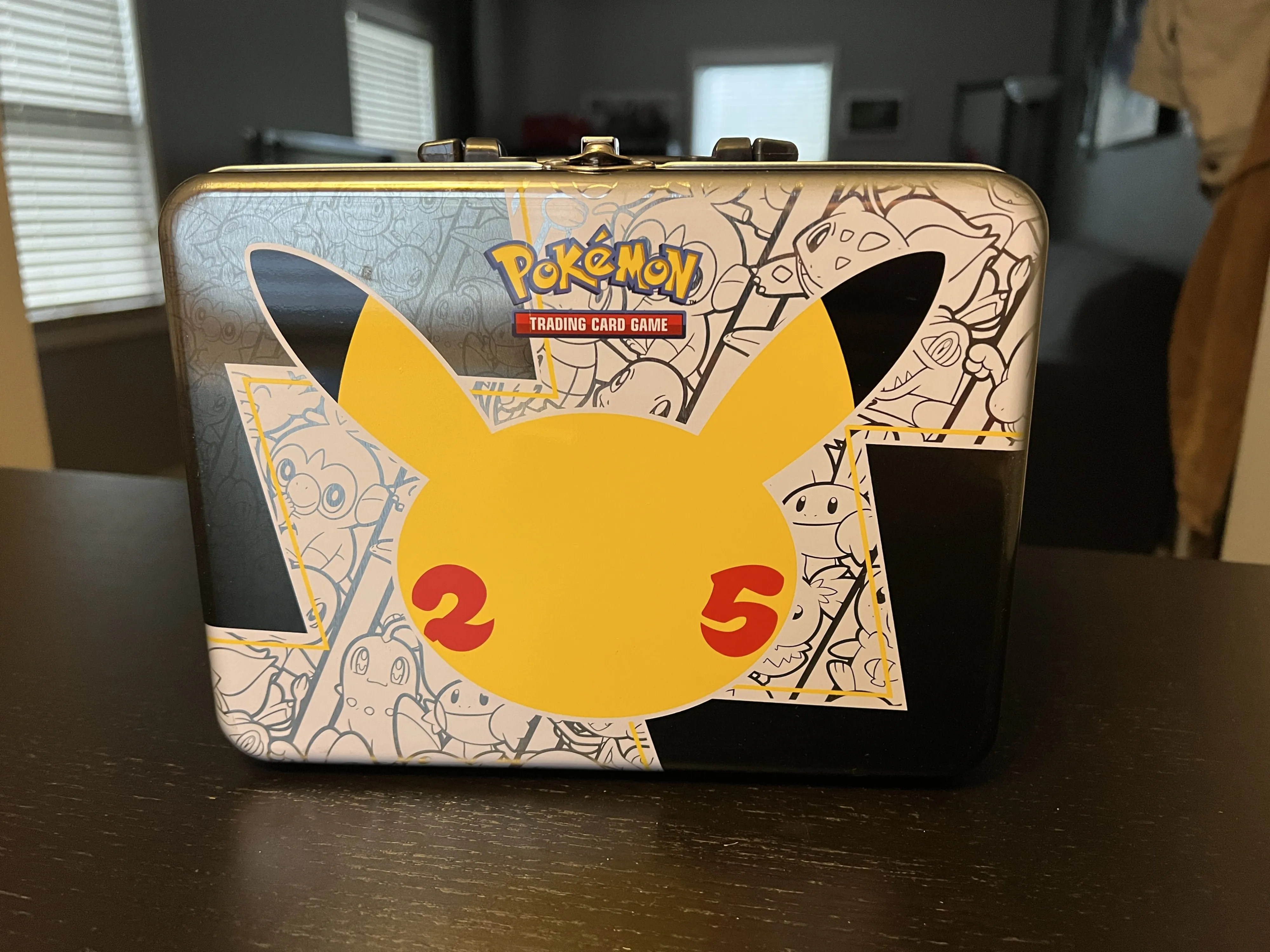 Pokémon Trading Card Game Celebrations – Unboxing And The Coolest Cards We Pulled