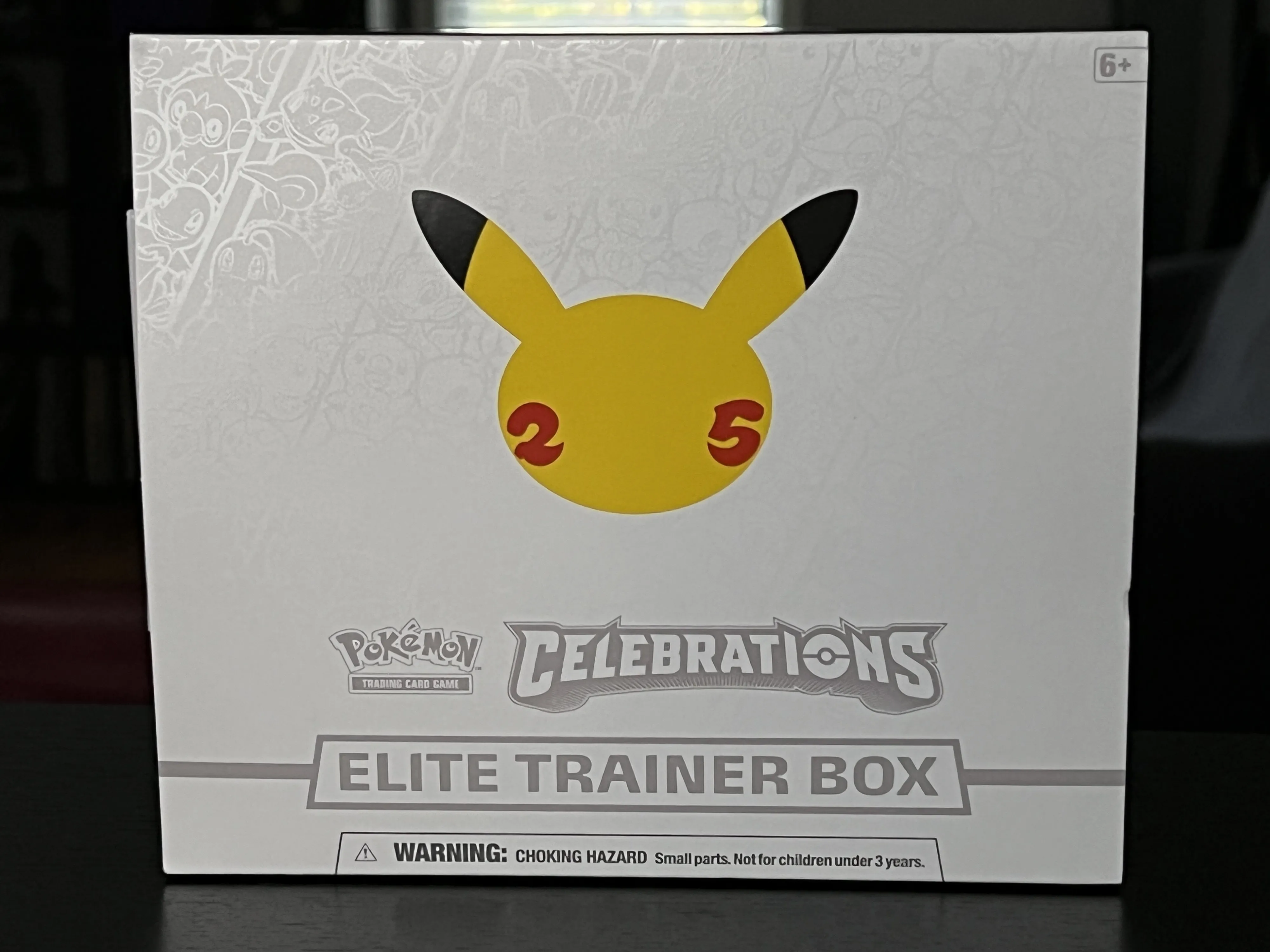 Pokémon Trading Card Game Celebrations – Unboxing And The Coolest Cards We Pulled