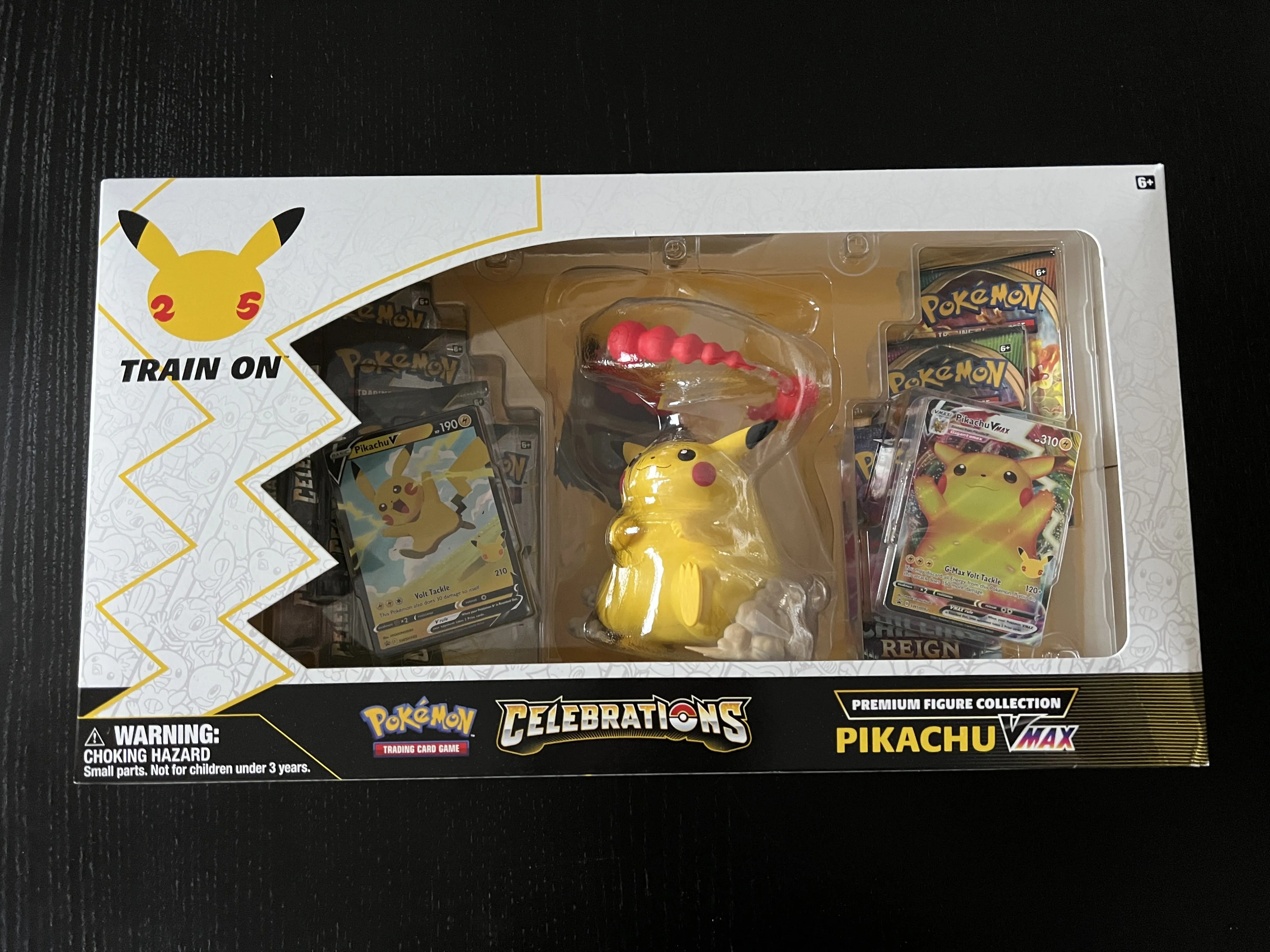 Pokémon Trading Card Game Celebrations – Unboxing And The Coolest Cards We Pulled