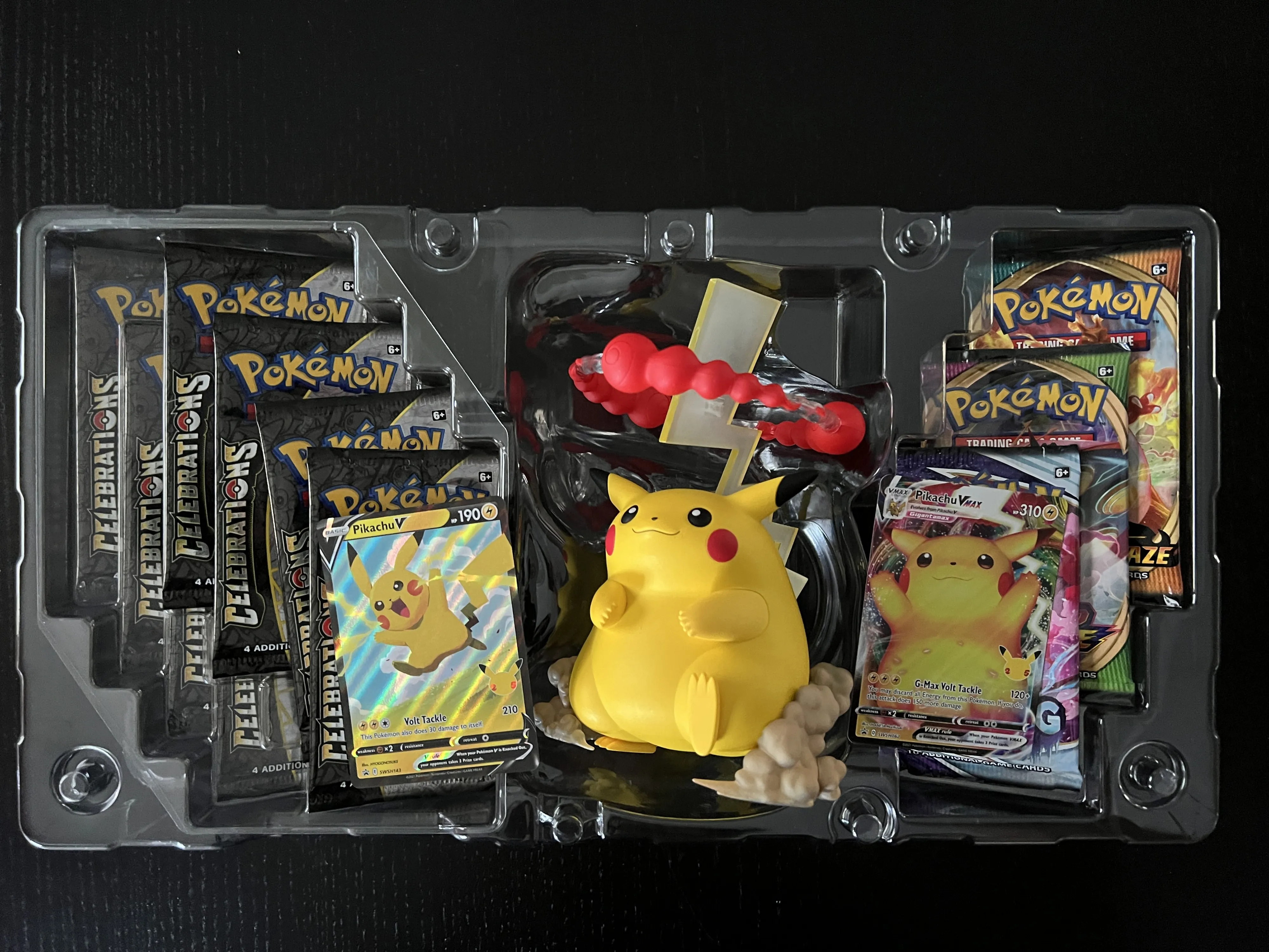 Pokémon Trading Card Game Celebrations – Unboxing And The Coolest Cards We Pulled