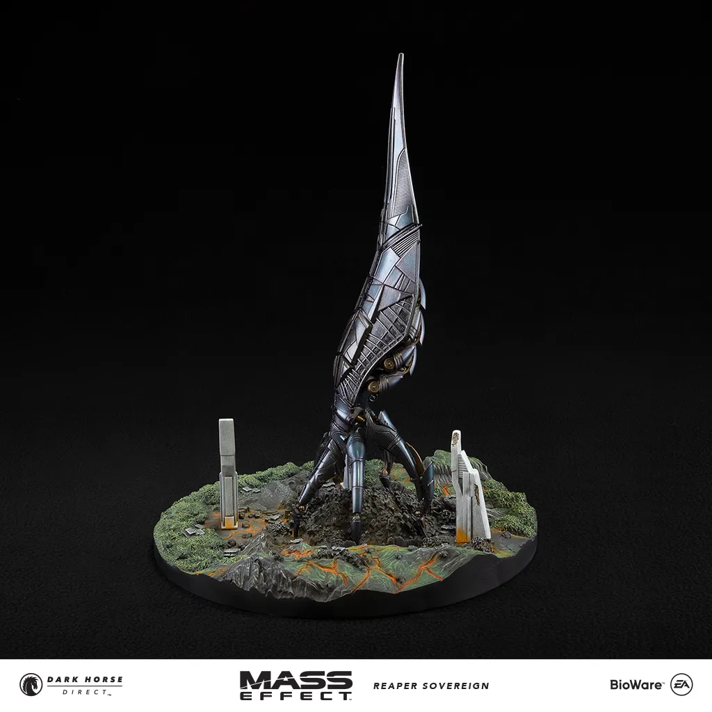 Mass Effect: Dark Horse Unveils Beautiful Reaper Sovereign Ship Replica Now Available For Pre-Order