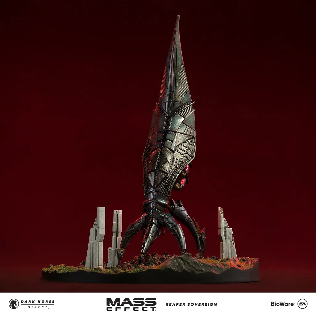Mass Effect: Dark Horse Unveils Beautiful Reaper Sovereign Ship Replica Now Available For Pre-Order