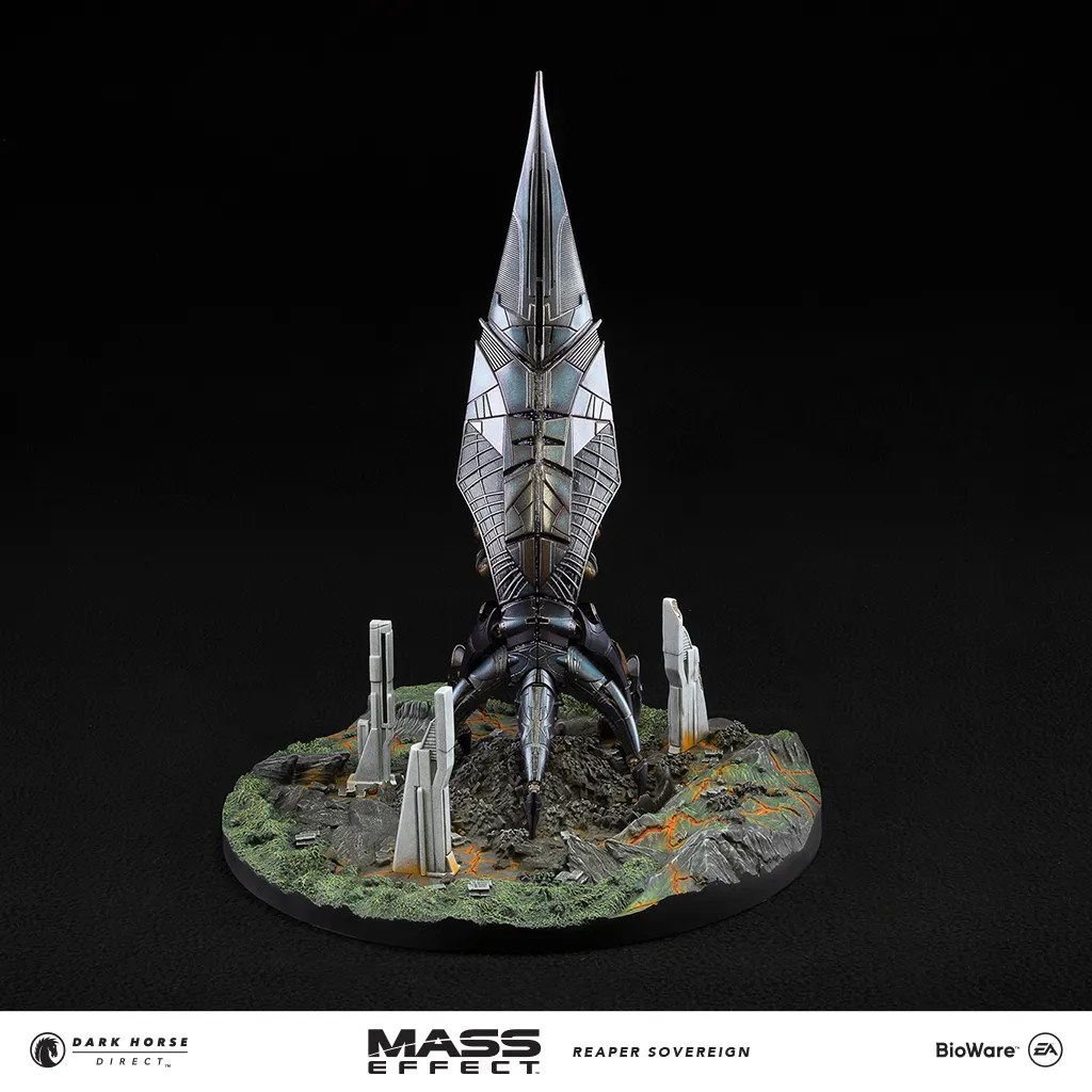 Mass Effect: Dark Horse Unveils Beautiful Reaper Sovereign Ship Replica Now Available For Pre-Order