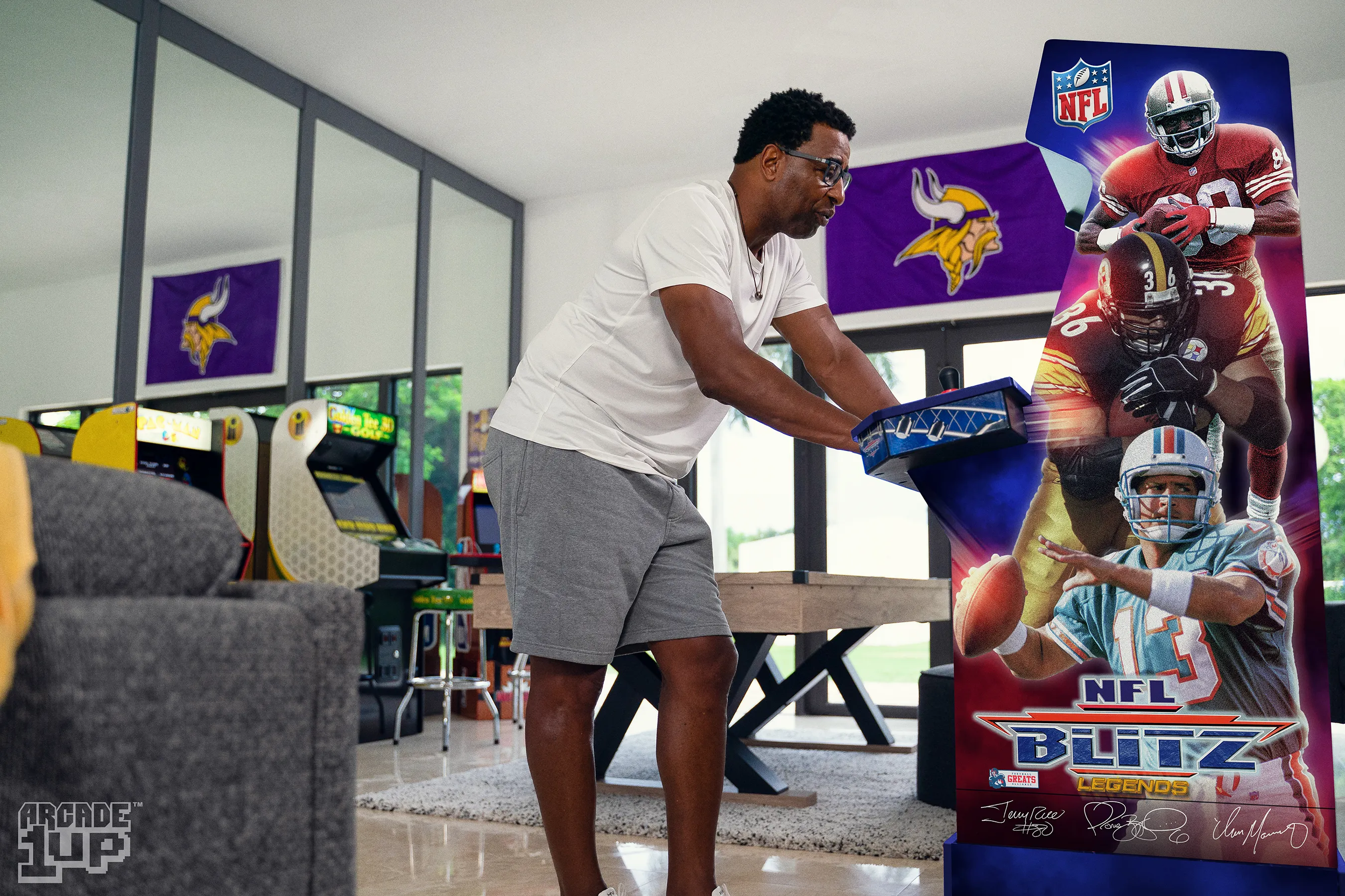 Arcade1Up Reveals NFL Blitz Legends Cabinet That Features Remasters Of Three Franchise Classics