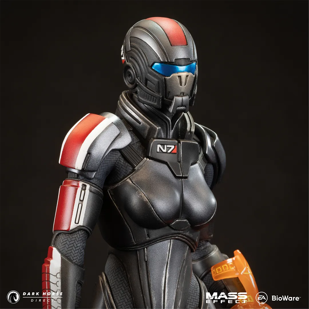 Exclusive – Dark Horse Reveals New Mass Effect Commander Shepard Statues
