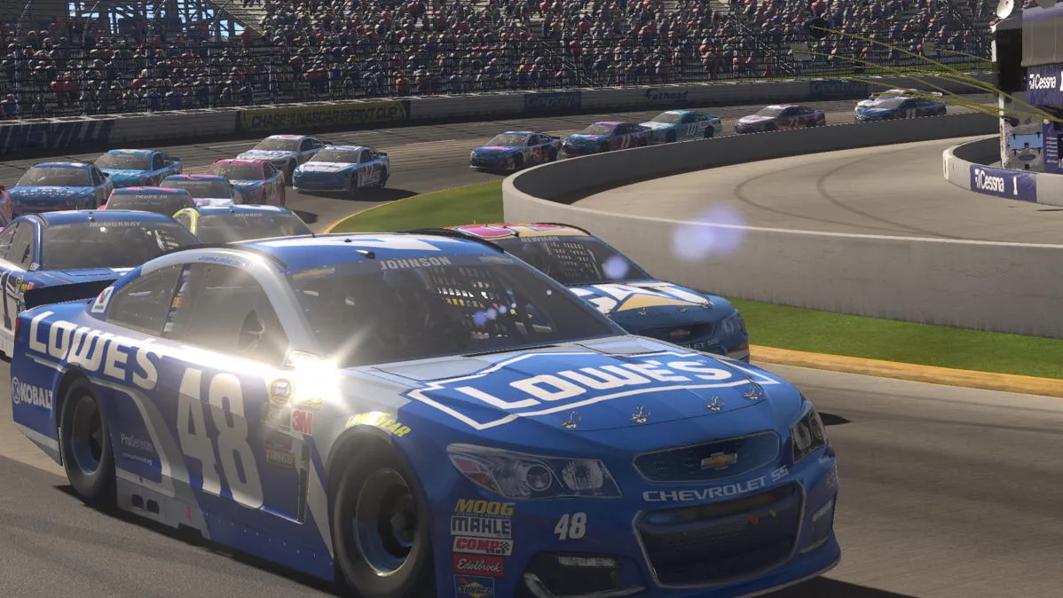 The Sports Desk – Exclusive NASCAR Heat Evolution Video & PES 2017 Contest!