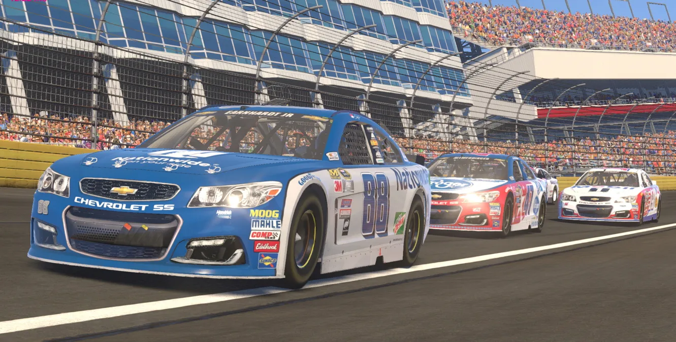 The Sports Desk – Exclusive NASCAR Heat Evolution Video & PES 2017 Contest!