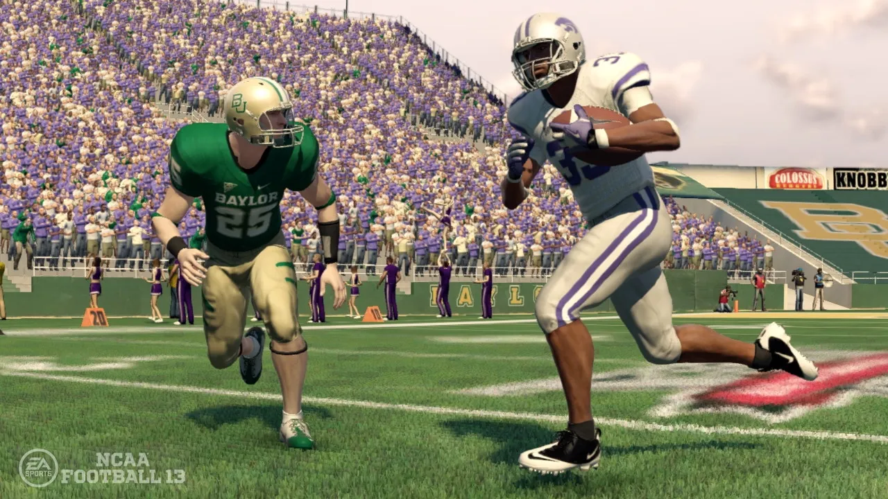 EA Tiburon Makes A Fourth-Down Conversion During A Crucial Drive