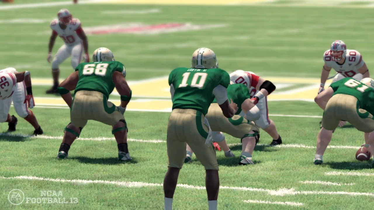 EA Tiburon Makes A Fourth-Down Conversion During A Crucial Drive