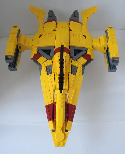 This Destiny Ship’s Avionics Are Completely Made Of Lego Bricks