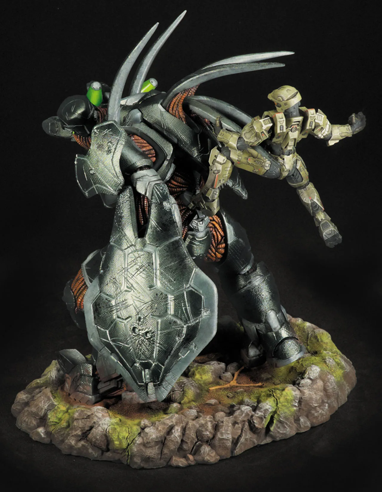 Halo 4: Forward Unto Dawn Statue Revealed