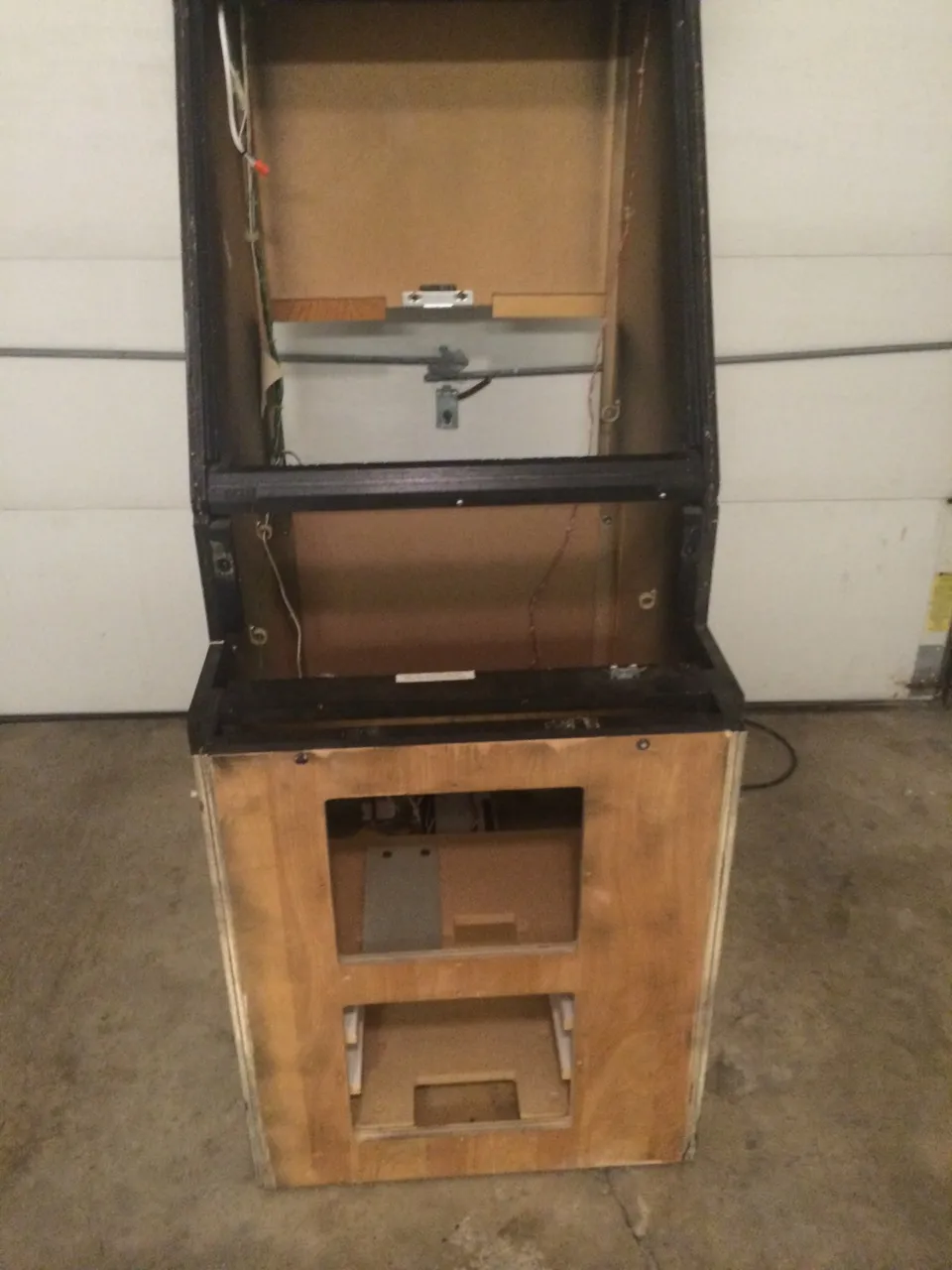 Mortal Kombat X Joins Superfan's Collection Of Custom-Made Arcade Cabinets