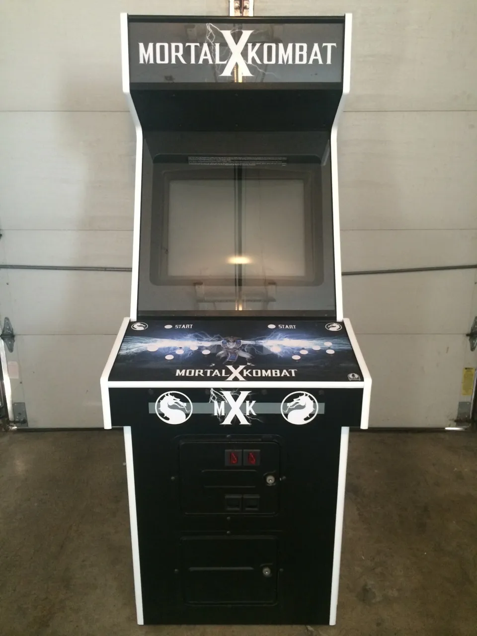 Mortal Kombat X Joins Superfan's Collection Of Custom-Made Arcade Cabinets