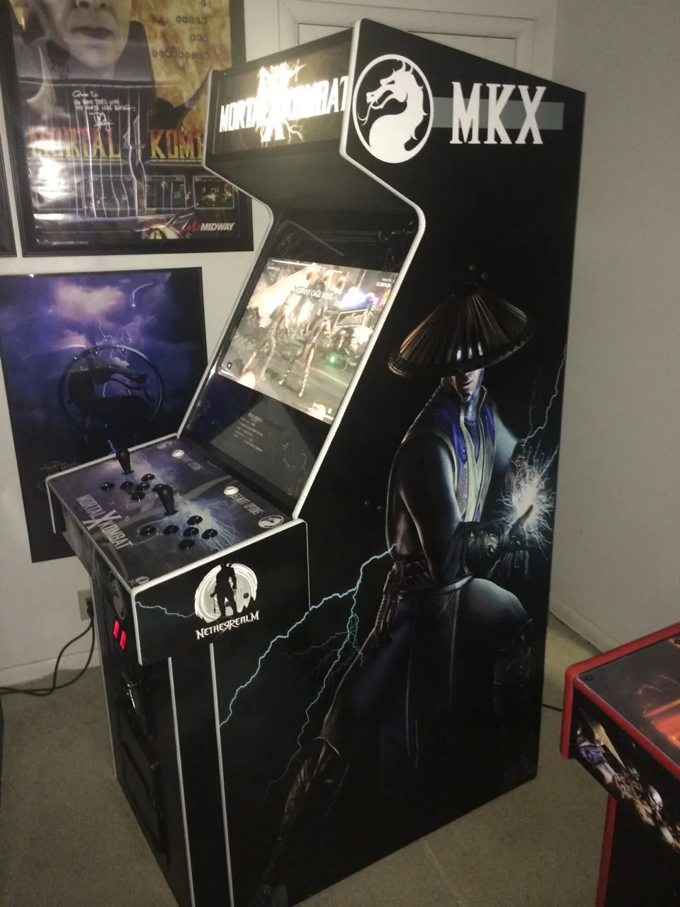 Mortal Kombat X Joins Superfan's Collection Of Custom-Made Arcade Cabinets