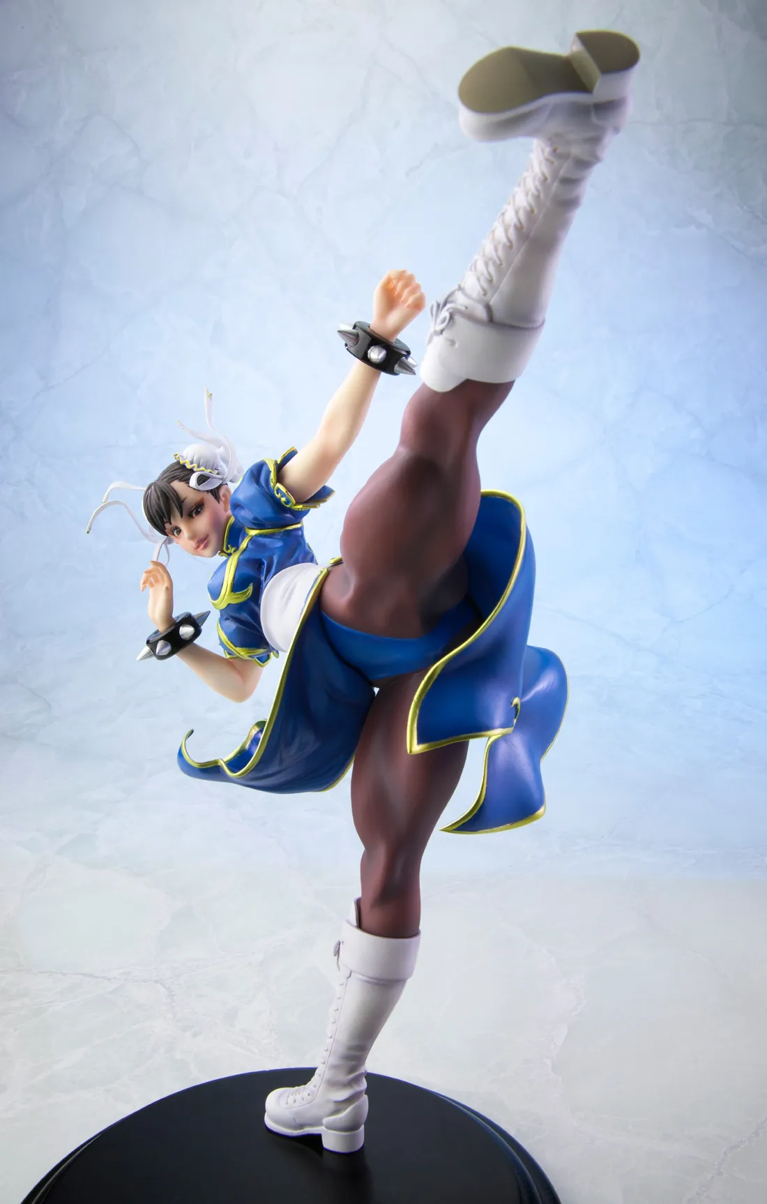 Kotobukiya Reveals Its High Kicking Chun-Li Statue