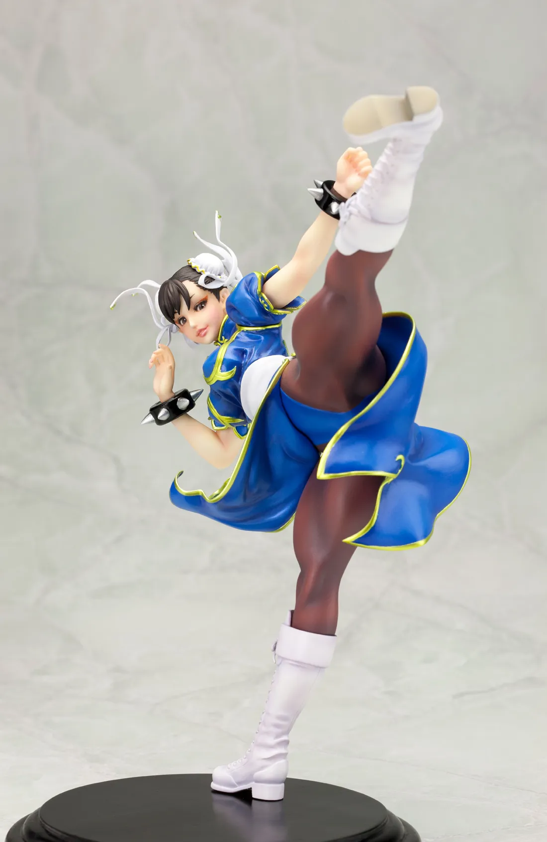 Kotobukiya Reveals Its High Kicking Chun-Li Statue