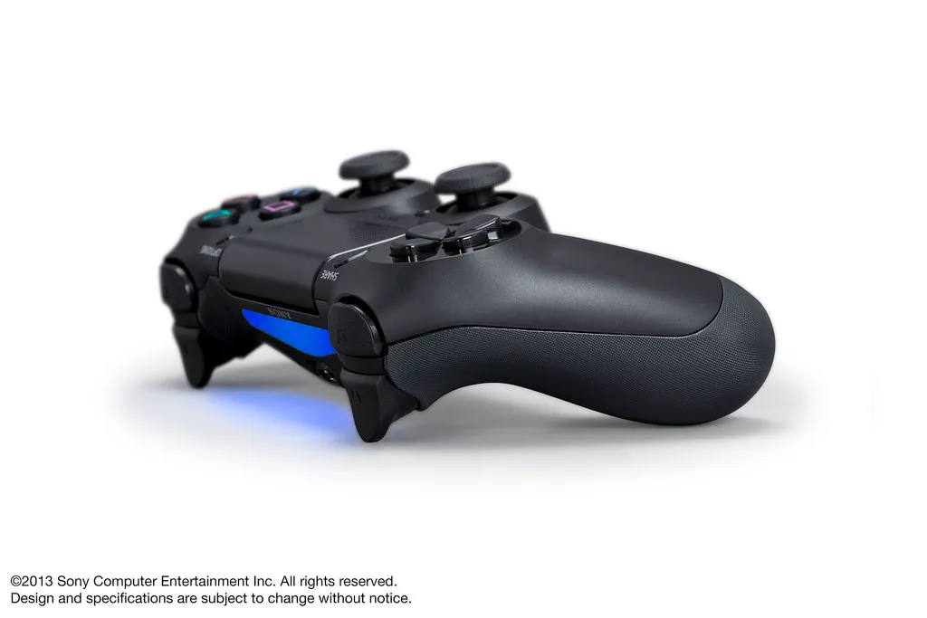 PS4 Bundled With Headset, More DualShock 4 Details Revealed