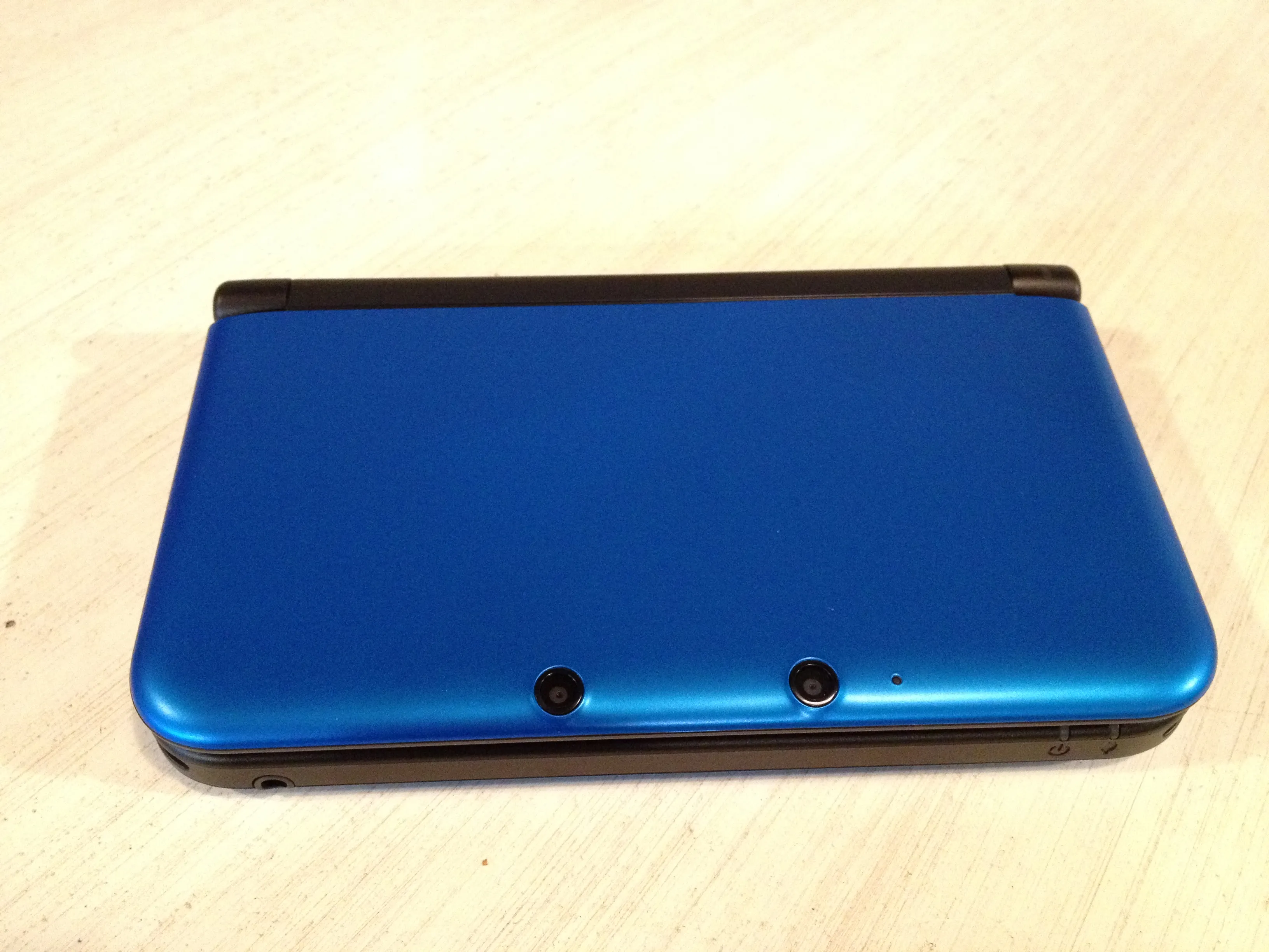 Nintendo 3DS XL Unboxing And Comparison