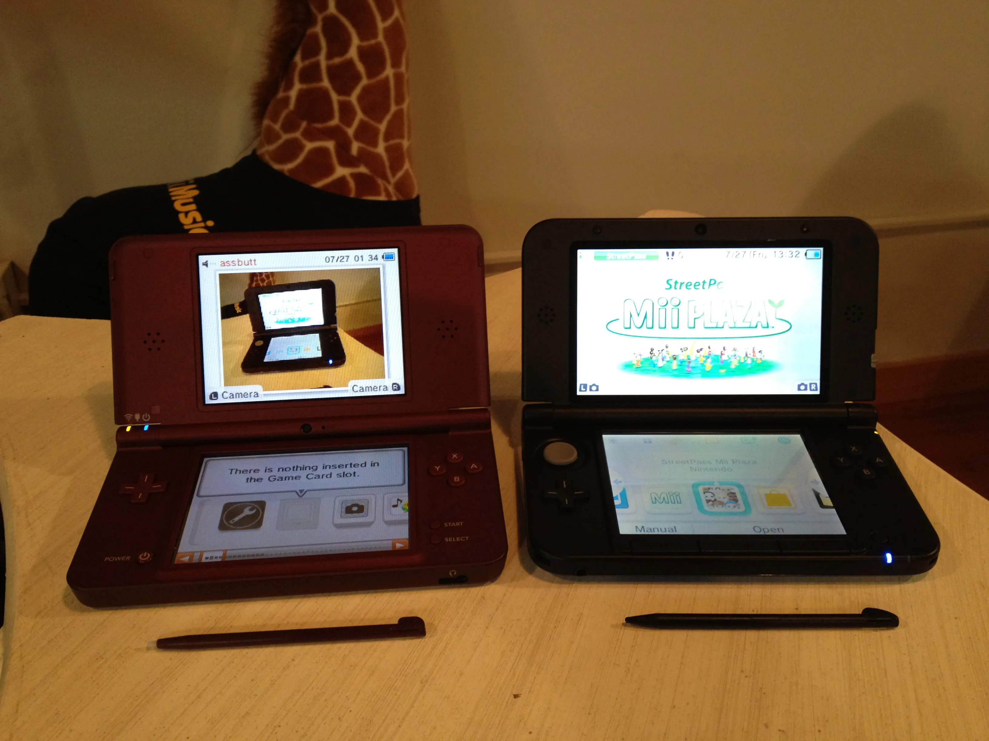 Nintendo 3DS XL Unboxing And Comparison