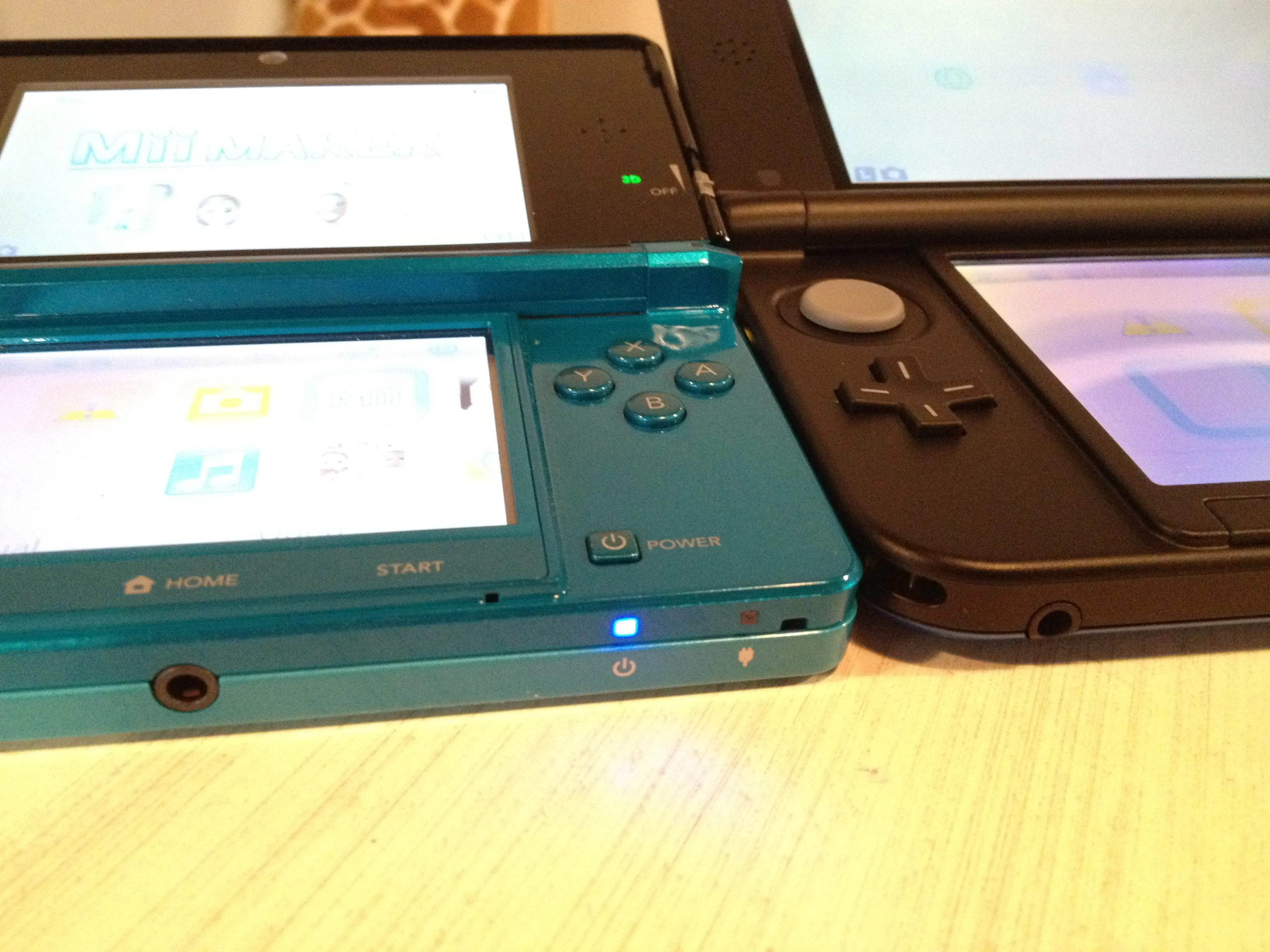 Nintendo 3DS XL Unboxing And Comparison